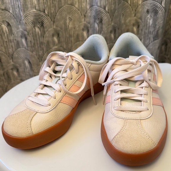 Adidas VL Court 3.0 Casual Sneaker - Picture 3 of 5